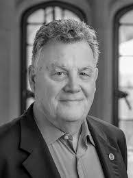 Kari Nystrom's Instagram, Twitter & Facebook