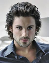 Cheveux mi long tendance hiver 2017 cheveux mi longs chez les hommes coiffure homme cheveux mi long coupe homme 2016 court cheveux long bouclés permettent de réaliser des coupes de cheveux très originales si vous voulez profiter de boucles pour cheveux milongs boucles pour ces. 1001 Idees Coupe De Cheveux Homme Mi Long Silence Ca Pousse