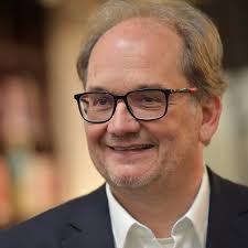 Wir machen uns Sorgen“: Gütersloher Bürgermeister Matthias Trepper ist  erkrankt