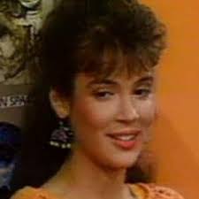 Stephanie Furst's Instagram, Twitter & Facebook