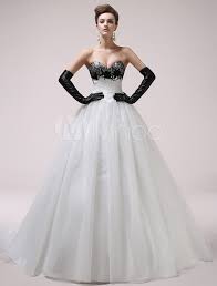 Zweifarbiges brautkleid in großen größen. Zweifarbiges Brautkleid Mit Herz Ausschnitt Und Kapelle Schleppe Milanoo Com