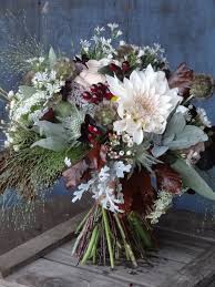 Autumn Wedding Flowers By Catkin Www Catkinflowers Co Uk Oktober Hochzeit Brautstrauss Brautstrausse
