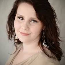 Carrie Menefee's Instagram, Twitter & Facebook