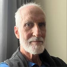 Happy birthday to Donald Knuth, whose "Art of Computer Programming" books  have led many to call him the "father of the analysis of algorithms”:  http://read.bi/2qNUo2m xkcd