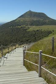 De Auvergne Heeft Alles Voor Een Onvergetelijke Vakantie In De Departementen Allier Puy De Dome Cantal En Haute Loire Puy De Dome Auvergne Haute Loire