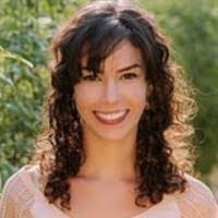 Elisa Bauer's Instagram, Twitter & Facebook