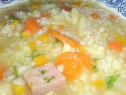 Graupensuppe Mit Kassler Rauchfleisch Oder Beinscheiben Vom Rind Und Salz Rezept Mit Bild Rezept Graupensuppe Rauchfleisch Graupe