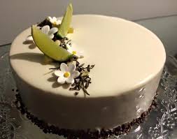 Voici Le Ceylan Selon La Recette De Philippe Conticini Mousse Chocolat Blanc Biscuit Ceylan Au Citron Confit De Citron Croustillant Duja Dacquoise Et Bolo
