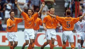 Einige der besten fußballer der welt und insbesondere vielversprechenden. Zum 50 Geburtstag Von Phillip Cocu Das War Der Wm Kader Der Niederlande 1998 Seite 1