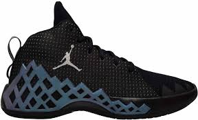 Tinker hatfield's inquisitive nature, keen attention to detail, and thirst for pushing the envelope is still boundless even after 30+ years with the swoosh brand, and his newest piece of work is the j. 7 Reasons To Not To Buy Jordan Jumpman Diamond Mid Apr 2021 Runrepeat