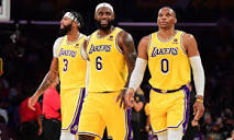 The creaky, mediocre Los Angeles Lakers should have seen this ...