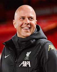 Walker Announces Departure from Premier League