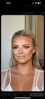 My favorite DJ, hands down! 😉 Check out these reviews! 🙌🏼