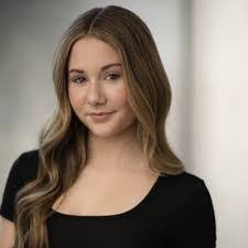 Katherine Schlueter's Instagram, Twitter & Facebook