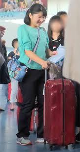 愛子さま 初めての海外 ひとり旅 におしゃれして笑顔写真 newsポストセブン imperial japanese