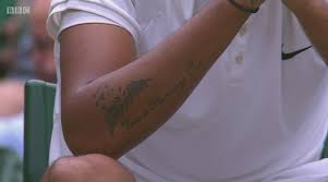 Le nouveau tatouage de nick kyrgios, qui rend hommage à kobe bryant et lebron james. His Tattoo Is Right Time Is Running Out For Kyrgios Murray Leads 4 3 In The Third Set Bbc Tennis Scoopnest