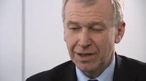 Pourtant, l'actualité touche directement leur raison d'être : Yves Leterme Suit Il L Actualite Belge Depuis La Suede 04 05 2015