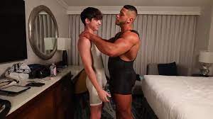 Alpha sex: muscle dominates twink - ThisVid.com