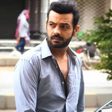 fakhar #notyourbrother #dilemomin #8pm #friday #saturday @harpalgeotv  @7thskyentertainment @shehrazade_s @jahanzeb_qamar #actor #reellife #tv  #pakistanidrama #pakistan