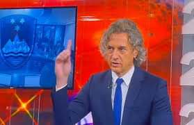 Predsednik vlade Robert Golob svetuje ...