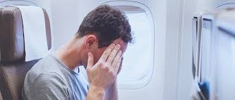 Claustrophobie et agoraphobie, émetophobie (peur de vomir), altophobie (peur d'être en hauteur), peur de la vitesse. Aviophobie Peur De Prendre L Avion Phobie Com