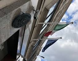 Essa era prevista per il 26 maggio ma sarà rinviata di poco, come riferisce l'ambasciata italiana a tripoli, citata da alwasat, da cui dipende il consolato di bengasi. 3 253 Passaporti In Un Mese I Numeri Del Consolato Generale A Londra