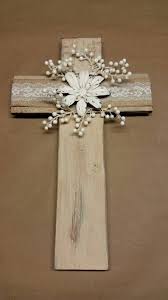 This rustic sign is ready for an upgrade. Reclaimed Wood W Burlap Cross Burlap Cross Cross Crafts Wood Crosses Diy