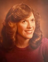 How to contact Debbie Stewart's family in Cle Elum?