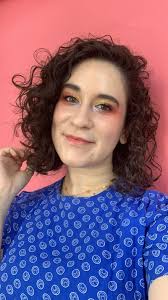 But if you have access to a if you have thin hair in front, then you can part your hair on any side. This Haircut Helps Side Part Curly Bobs Expert Tip Allure