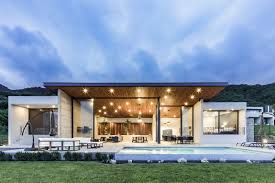 These coastal floor plans can adapt to numerous architectural styles and some of the more common are bungalow, craftsman, cottage, modern, mediterranean and the ubiquitous ranch house plan. It S All About The View Elevated Lake House In Mexico Merges A Nature With Luxury
