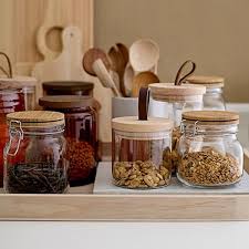 20 Accessoires Deco Pour Une Cuisine Stylee Fonctionnelle Bocaux De Conservation Accessoires Cuisine Bocaux De Cuisine