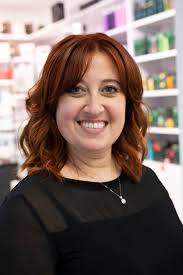 Tendances coiffure 2021: simplicité et naturel