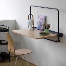 Der Klappbare Wandtisch Von Designbite Ist Ein Grossartiges Schlichtes Mobelstuck Welches Sich Perfekt Fur Den Schreibtisch Klappbar Wandtisch Mobeldesign