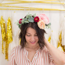 Compose and glue be beautiful! How To Diy A Faux Flower Crown