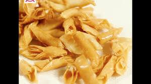 Sediakan kulit popia.bungkus (jangan banyak sangat isi inti.nanti kulit popia tak jadi rangup bila digoreng. Resepi Popiah Nestum Menggunakan Kulit Popiah Kg Pastry Youtube