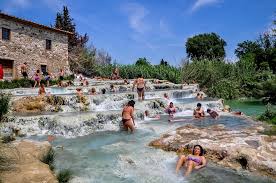 Between famous thermal springs and the enchantment of the tuscan countryside. San Casciano Dei Bagni Archivi