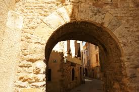 Populated since prehistoric times, as evidenced by the fragments of flint found on site, the municipality of pignans developed from the 6th. A Voir A Faire A Visiter A Pignans