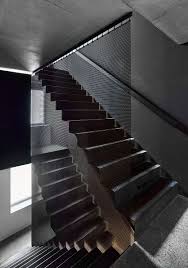 Loos Im Larchengewand Wohn Und Burohaus In Strassburg Moderne Treppen Burohaus Strassburg