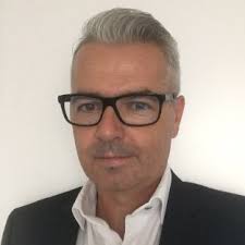 𝐌𝐈𝐆𝐑𝐎𝐒 𝐕𝐀𝐔𝐃 𝐎𝐔𝐕𝐑𝐄 𝐔𝐍 𝐁𝐈𝐊𝐄 𝐖𝐎𝐑𝐋𝐃 𝐀 𝐏𝐀𝐘𝐄𝐑𝐍𝐄 