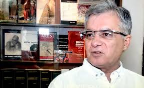 Haxhiademi si piketë për ata që shohin larg dhe ata që shohin rrotull...