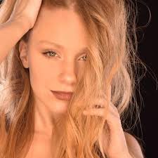 Pardo é um termo usado pelo instituto brasileiro de geografia e estatística (ibge) para configurar um dos cinco grupos de cor ou raça que compõem a população brasileira, junto com brancos, pretos, amarelos e indígenas. Rocio Pardo Circus Profile Circustalk