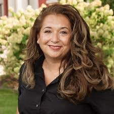 Candice Moran's Instagram, Twitter & Facebook