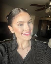 Susanna Adams's Instagram, Twitter & Facebook