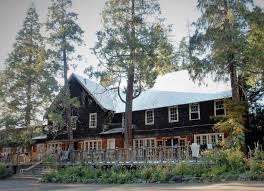 The breitenbush community purchased the land from beamer in 1985 and eventually formed the breitenbush hot springs resort and conference center. Breitenbush Hot Springs A Retreat Center To Sooth The Soul Confetti Travel Cafe