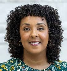 Dania Matos's Instagram, Twitter & Facebook