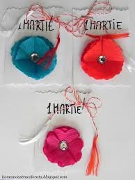 Martisoare in forma de flori din hartie creponata. Martisoare Din Hartie Creponata Crafts For Kids Crafts Paper Crafts
