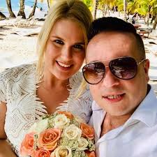 Az énekes most örömhírt osztott meg a közösségi oldalán: Kicsit Remiszto Volt Es Megindito Is L L Junior Kislanya Davidka Szuletesnapjan Johet A Vilagra