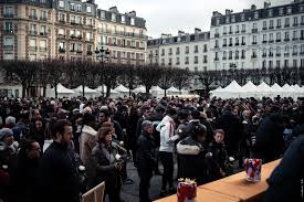 Get your team aligned with. Marche Blanche En Hommage A Cedric Chouviat A Levallois Perret L Arbre Devant La Foret
