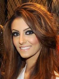 Faryal Makhdoom S Best Beauty Looks Daily Hairstyles Medium Length Hair Styles Hair Styles
