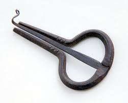 There are two basic types of jews harp, as shown in the picture below: Antique Jews Harp Jaw Harp Mouth Harp Ozark Harp English Trump Jew S Harp Harp Antiques